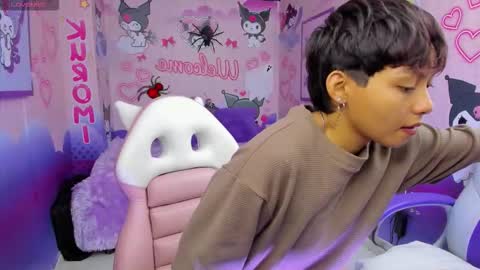 Stefani  online show from October 2025 12:02:02 PM