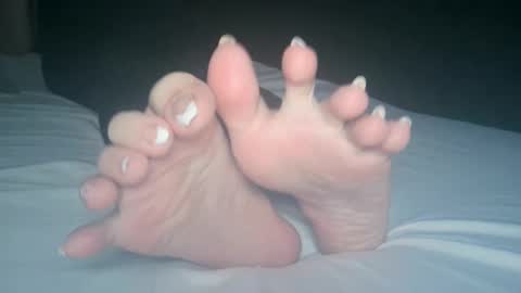 Viv West online show from September 2025 02:37:02 AM