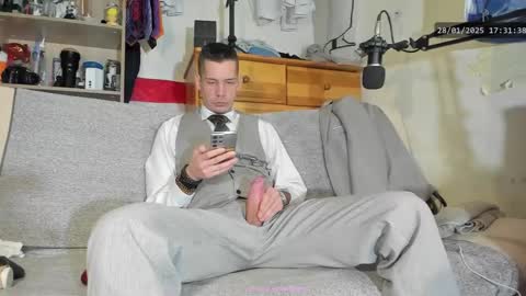 Virg Lszl online show from January 2025 04:30:01 PM