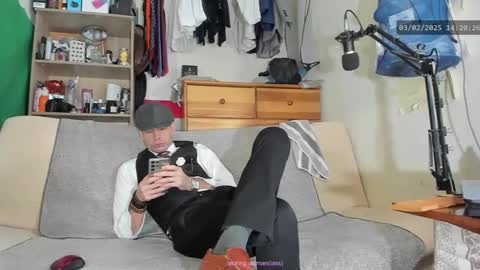 Virg Lszl online show from February 2025 01:19:01 PM