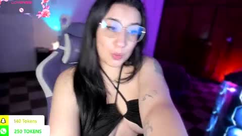Snapshot of tellme_maddie chatting on July 2026 10:35:01 PM Maddie online show from July 2026 10:35:01 PM