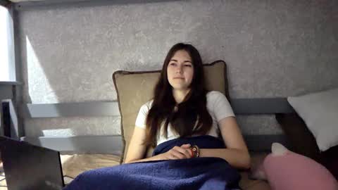 Alice online show from November 2025 05:07:01 AM