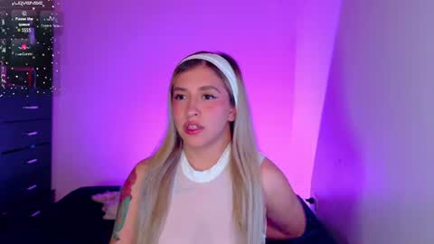 Snapshot of temptationsweet__ chatting on June 2026 06:44:01 AM Sara online show from June 2026 06:44:01 AM