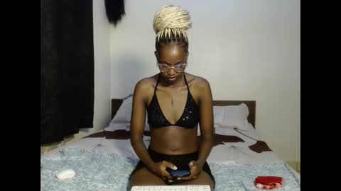 tempting_vibe online show from April 2026 01:50:01 AM