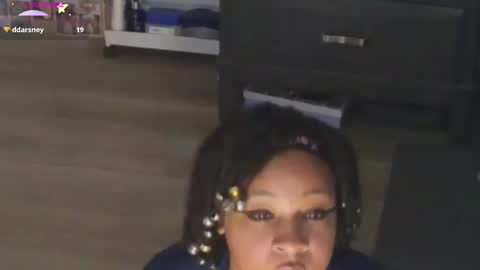 Gaia online show from October 2025 04:22:02 AM