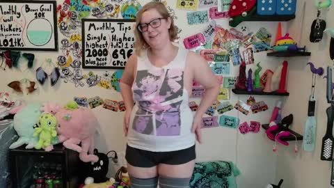 Snapshot of ten_tickle_pixie chatting on March 2026 10:11:01 PM Pixie and Tentacle Overlord online show from March 2026 10:11:01 PM