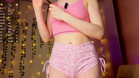 Hey Im Aneta  online show from April 2026 06:20:01 PM