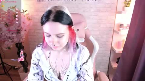  Sue  online show from November 2025 03:45:02 PM