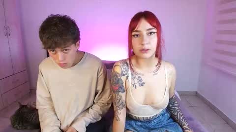 tender_dust online show from February 2026 03:32:02 AM