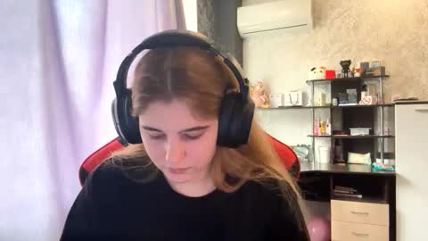 Mira Manson online show from October 2025 09:40:02 AM