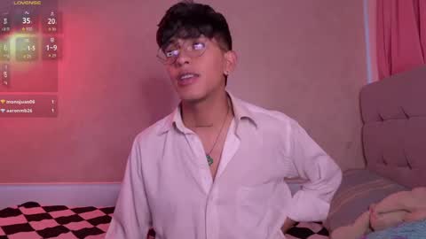 teo brown Independent model online show from September 2025 10:37:01 PM