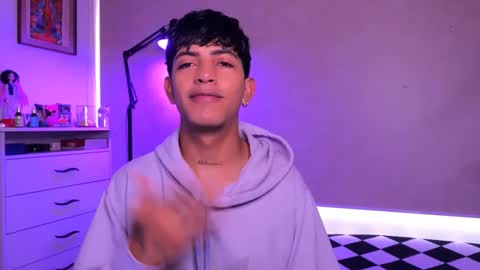 teo brown Independent model online show from October 2025 01:31:02 PM