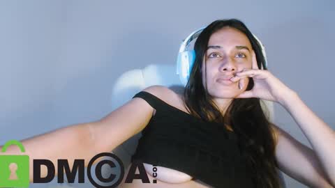 Lisa online show from November 2025 03:25:01 PM