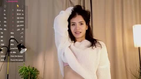 Lia online show from September 2025 02:22:01 PM