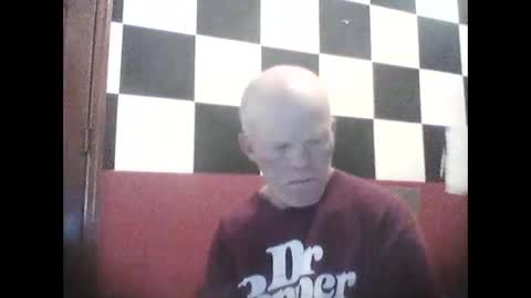 terdy2366 online show from November 2025 05:31:01 PM