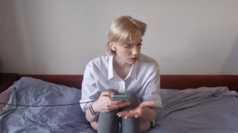 Snapshot of teresagerula chatting on February 2026 07:51:01 AM Anna online show from February 2026 07:51:01 AM