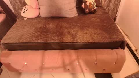 Terra Elowen online show from December 2025 11:28:02 AM