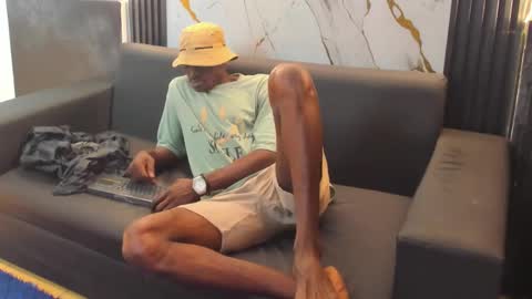 terranze_z online show from October 2025 09:46:02 PM