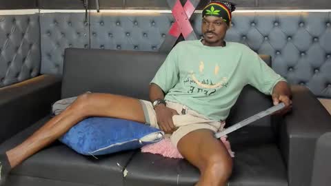 terranze_z online show from November 2025 08:30:02 PM