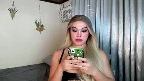 TERRI  the girl will hunt you online show from February 2025 02:06:02 AM