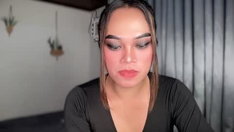 TERRI  the girl will hunt you online show from March 2025 01:37:02 AM