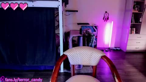 Snapshot of terror_candy chatting on June 2026 03:41:01 AM CRY BABY online show from June 2026 03:41:01 AM