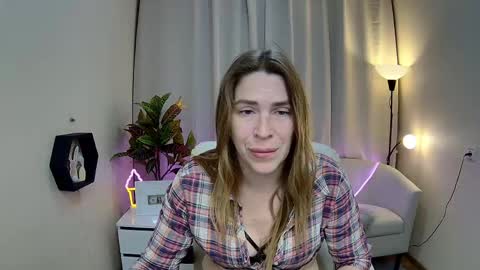 Snapshot of tessadaybreak chatting on May 2026 07:03:01 AM tessadaybreak online show from May 2026 07:03:01 AM
