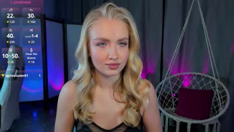 TessaHamilton online show from December 2025 09:47:01 AM