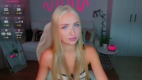 Snapshot of tessahamilton chatting on July 2026 02:40:02 PM TessaHamilton online show from July 2026 02:40:02 PM