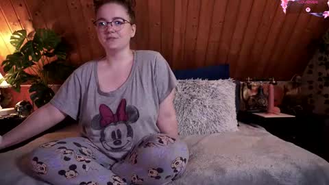 Tessa online show from November 2025 03:46:01 PM