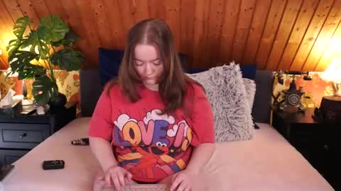 Tessa online show from November 2025 11:20:01 AM