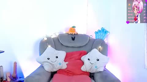 Snapshot of tevenwhiite chatting on February 2025 12:15:01 AM teven online show from February 2025 12:15:01 AM