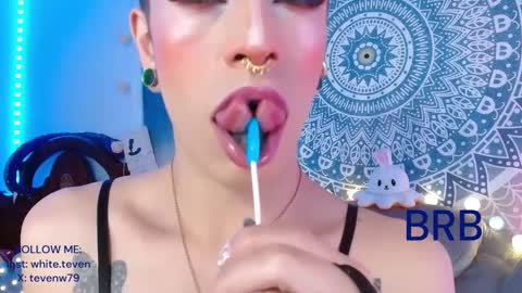 Snapshot of tevenwhiite chatting on October 2025 04:22:02 AM teven online show from October 2025 04:22:02 AM