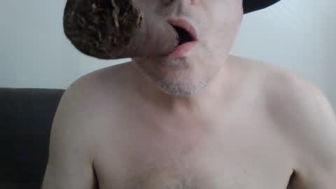 Snapshot of texancigar chatting on December 2024 02:58:02 PM texancigar online show from December 2024 02:58:02 PM