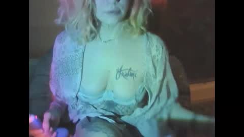 TEXASGIRLLLL online show from May 2026 03:13:02 AM