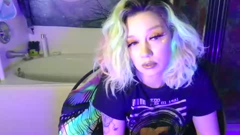 TEXASGIRLLLL online show from May 2026 01:19:01 PM