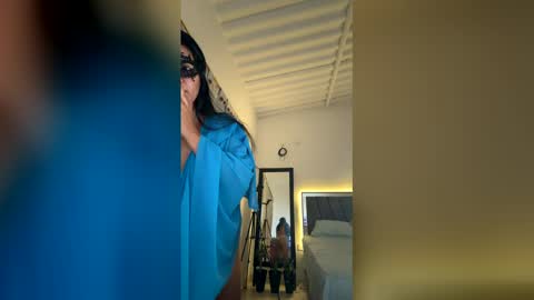 tezza smith online show from April 2026 12:33:02 AM