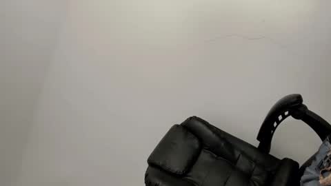 Luna online show from April 2026 11:10:02 PM