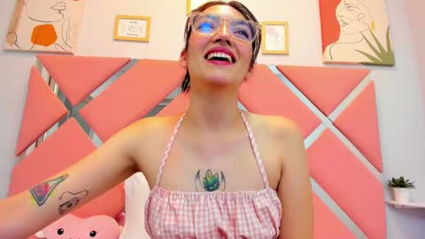 Snapshot of thailycherry chatting on March 2025 07:38:01 PM Thaily online show from March 2025 07:38:01 PM