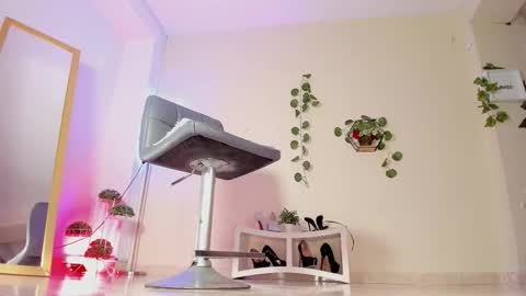 Thais online show from October 2025 01:22:01 PM