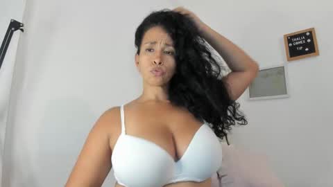Snapshot of thali_gomex chatting on September 2025 08:44:01 PM Thalia Gomex online show from September 2025 08:44:01 PM