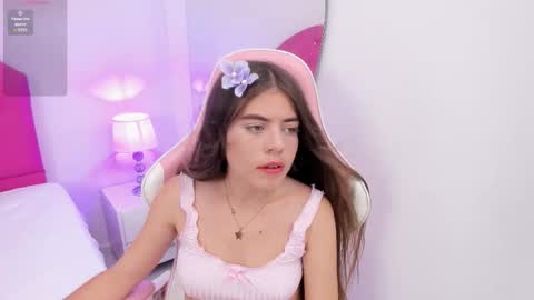 Thalia  online show from February 2026 07:45:01 PM