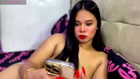 Ms. Thalia online show from November 2025 04:47:01 AM