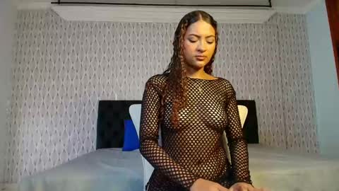 Thalia or Lia online show from February 2025 05:47:01 PM