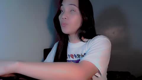 Snapshot of thalia_sunshine chatting on February 2025 12:19:01 AM Thalia online show from February 2025 12:19:01 AM