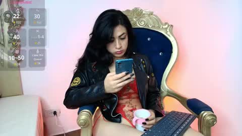 Snapshot of thamara_angells chatting on October 2025 01:45:02 PM Thamara online show from October 2025 01:45:02 PM