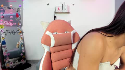 Snapshot of thamara_cooper_ chatting on January 2025 09:37:02 AM thamara_cooper_ online show from January 2025 09:37:02 AM