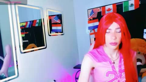 Snapshot of thamara_roberts chatting on June 2026 01:37:01 PM thamara_roberts online show from June 2026 01:37:01 PM