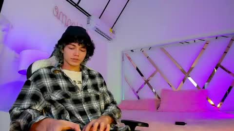 thanier_18 online show from March 2026 07:25:01 PM