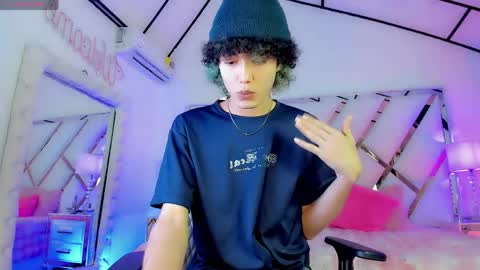 thanier_18 online show from April 2026 08:04:01 PM